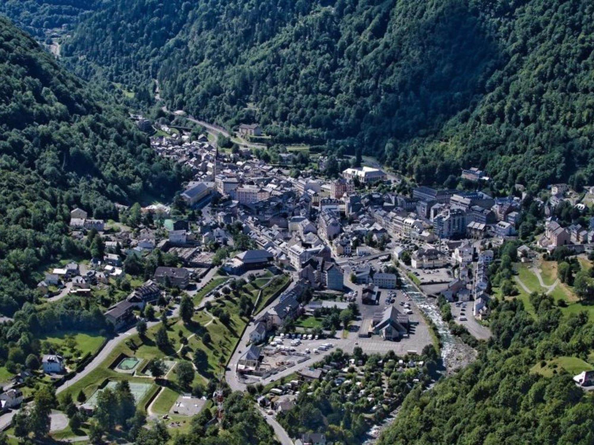 Appartement T2 A Cauterets, Proche Telecabine Avec Parking Et Local Ski - Fr-1-401-198 Екстериор снимка